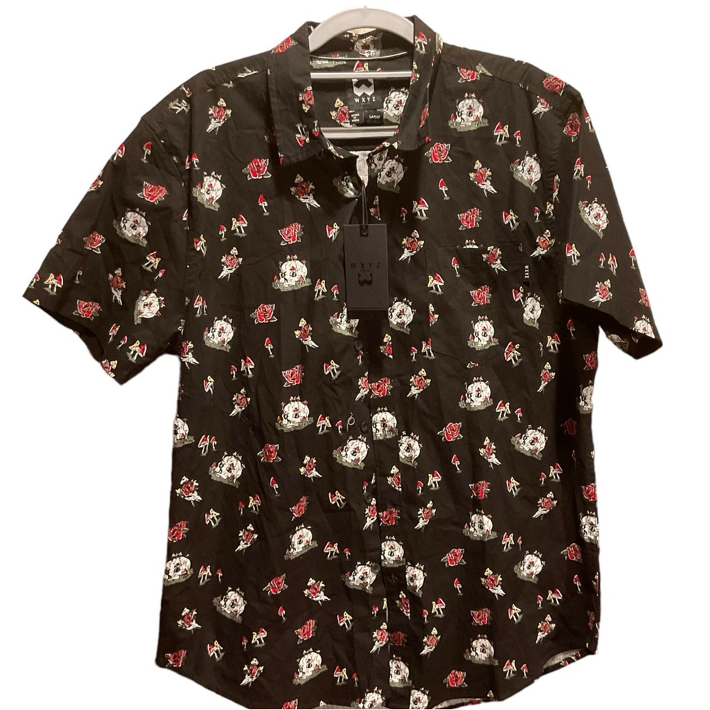 NWT WXYZ  Skull n Roses Shirt